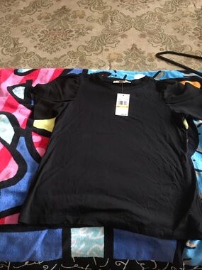 MICHAEL Michael Kors Black Short-Sleeve Puff Shoulder Tee